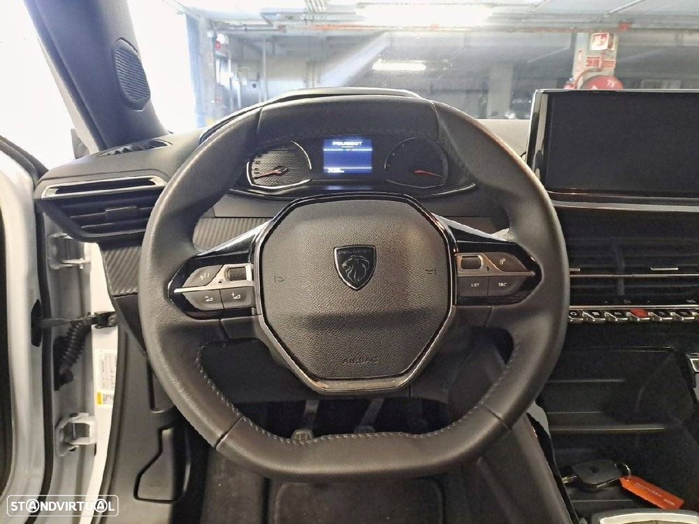 Peugeot 2008 1.2 PureTech Style - 12