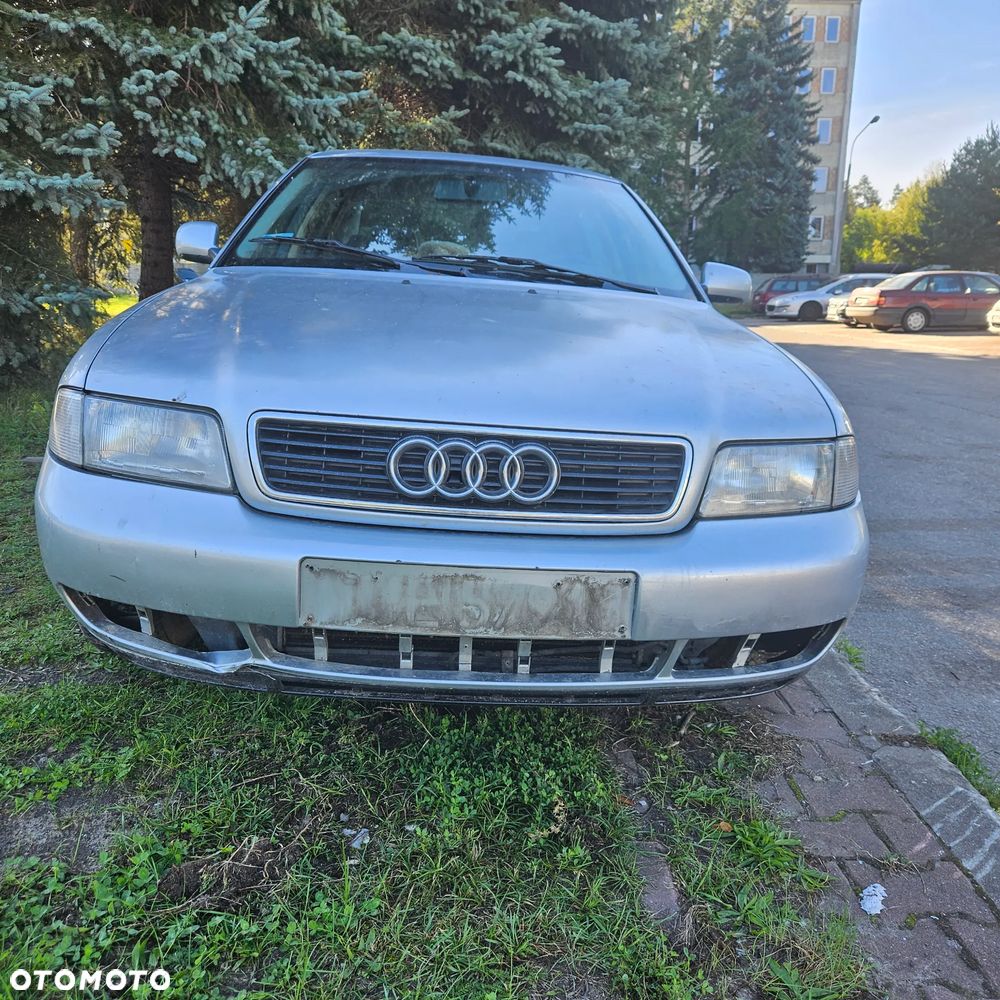 AUDI A4 B5 pojazd na części: maska, zderzak, drzwi, szyby, lusterka, chłodnica ... - 4