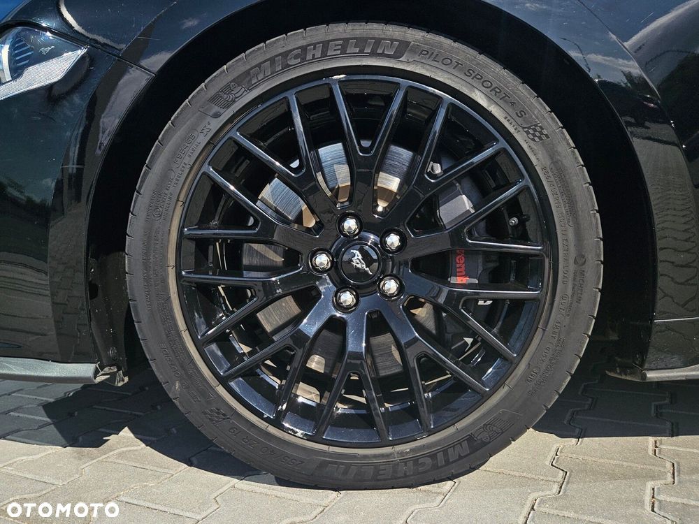 Ford Mustang 5.0 V8 GT - 16