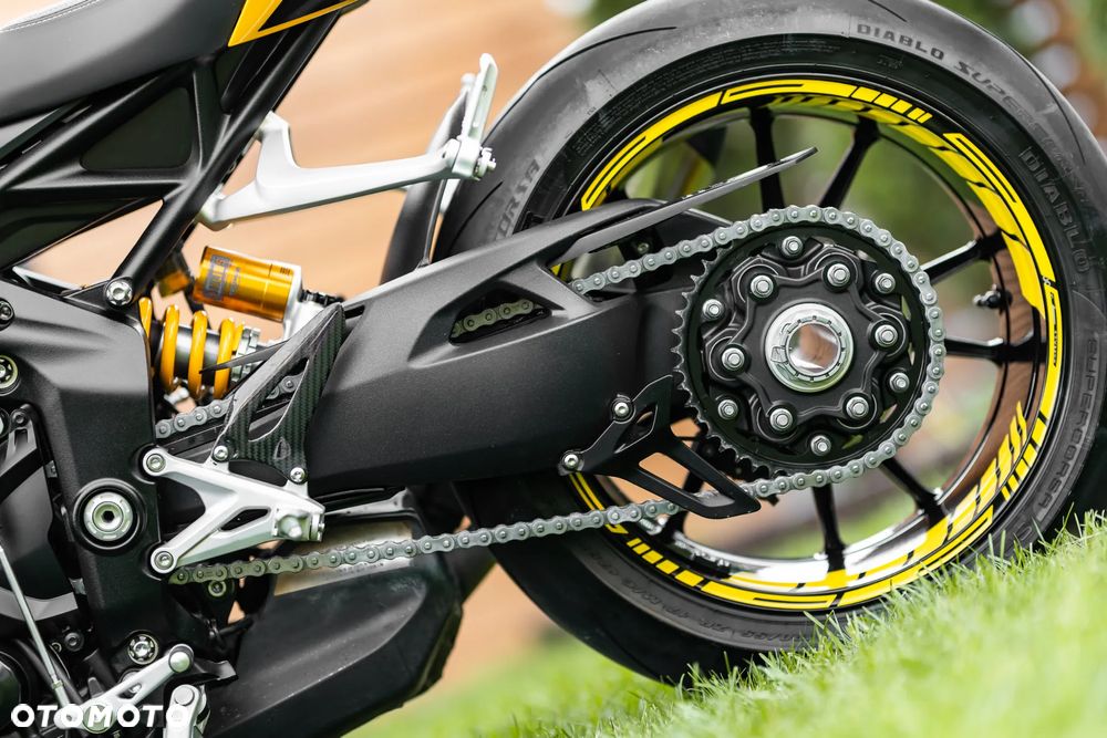 Triumph Speed Triple - 8