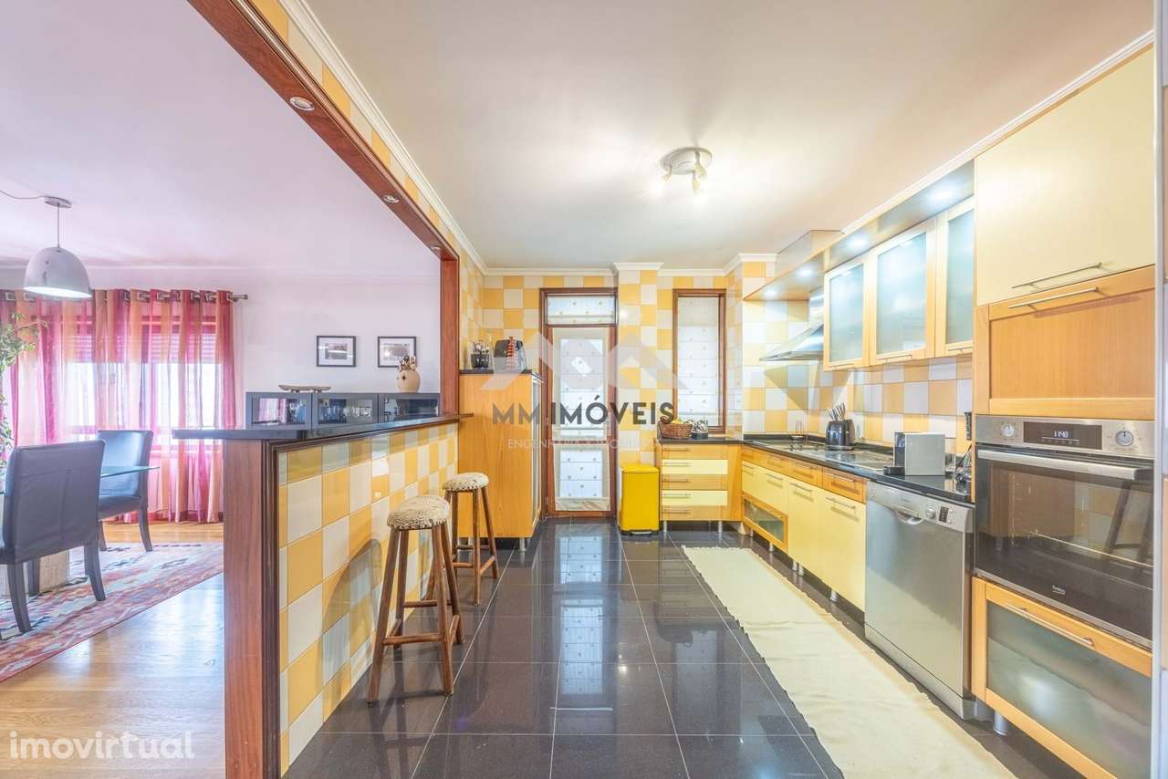 Apartamento T3 | Vila Nova Gaia | 3 Frentes | Metro | Elevador | Garag - Grande imagem: 3/30