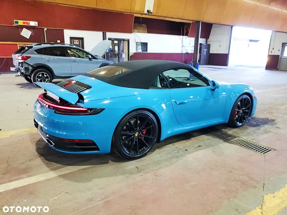 Porsche 911 Carrera S - 4
