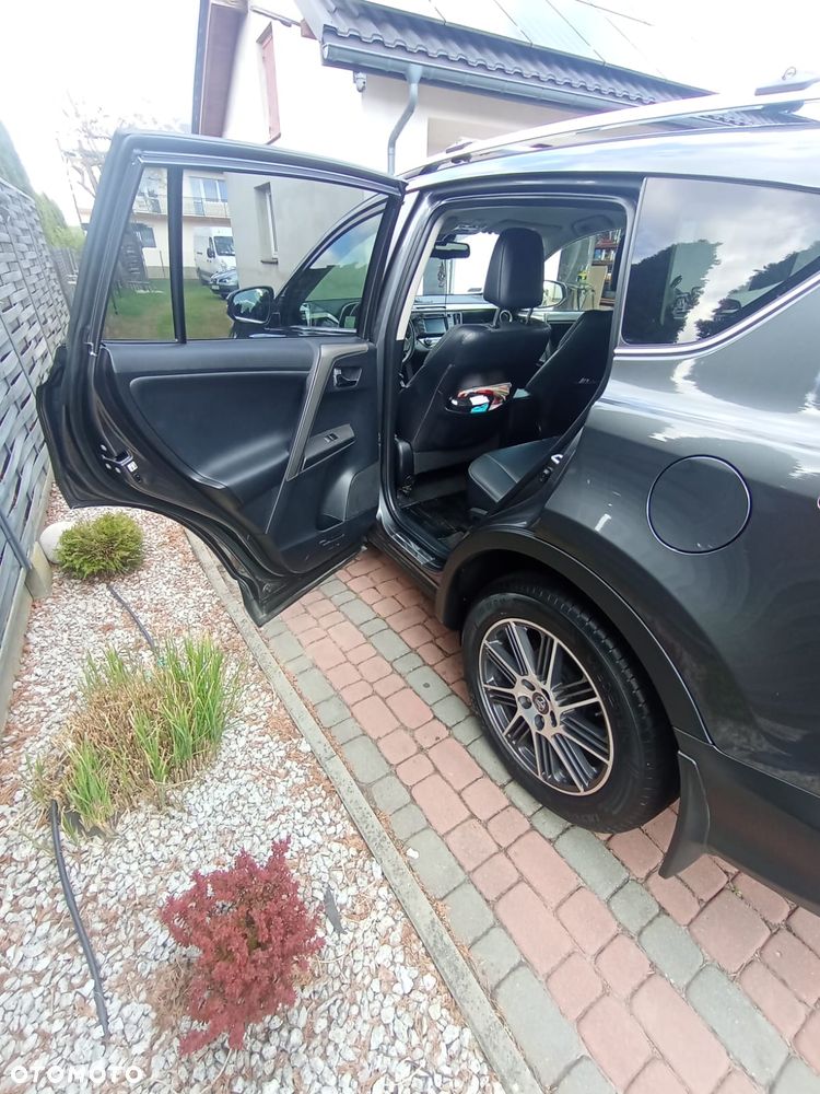 Toyota RAV4 2.0 D-4D Prestige - 30