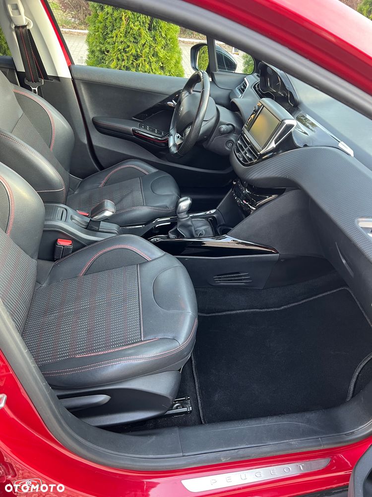 Peugeot 2008 PureTech 110 Stop&Start GT-Line Edition - 16