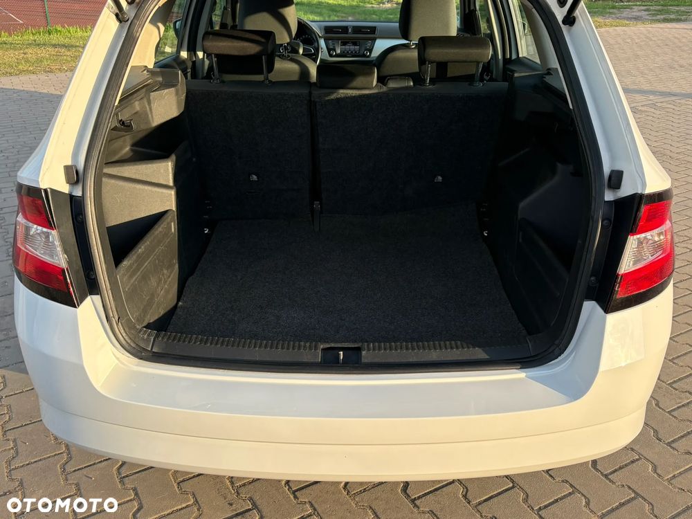 Skoda Fabia 1.0 MPI Edition - 11