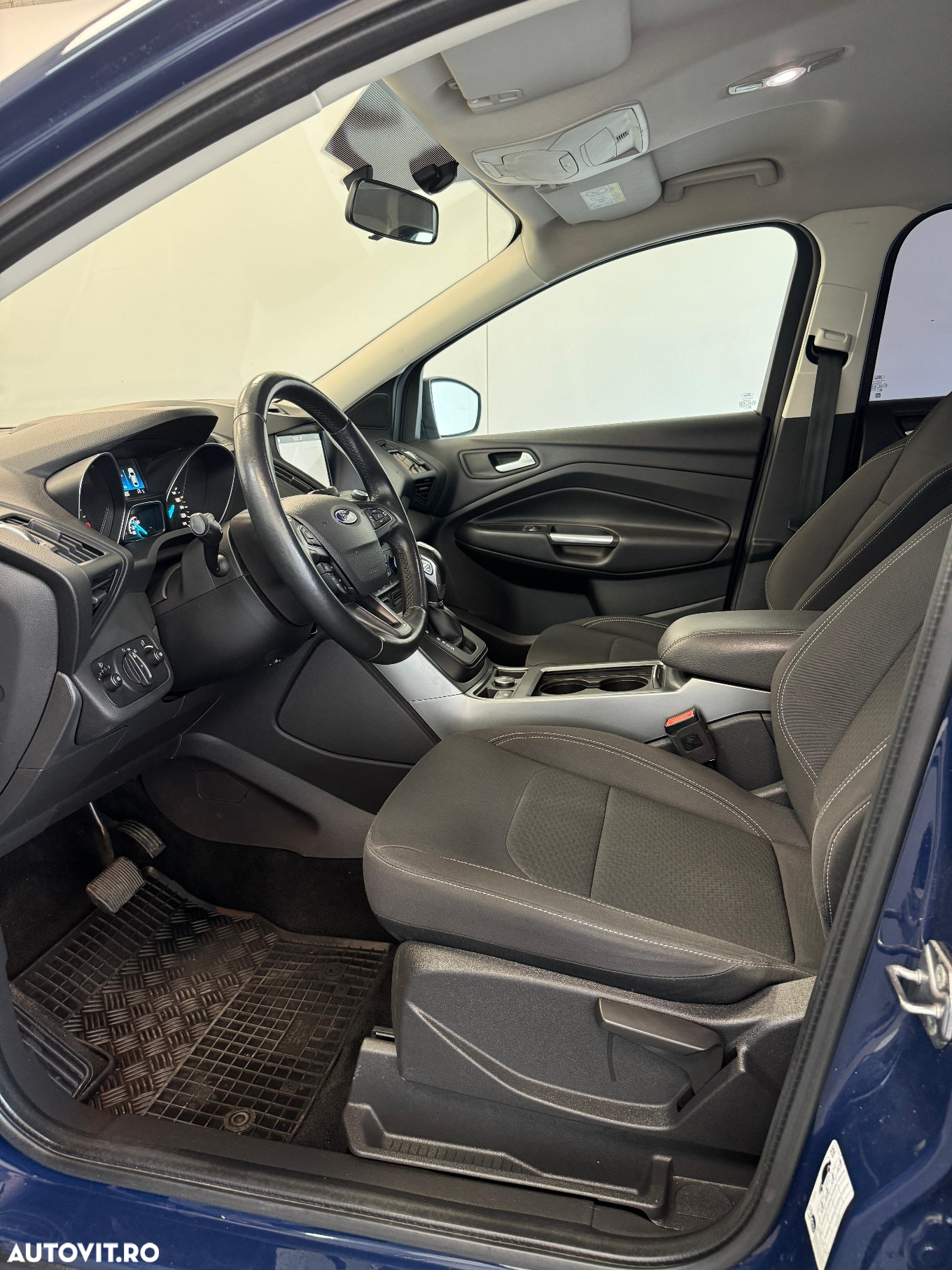 Ford Kuga 2.0 EcoBlue A8 FWD Titanium - 11