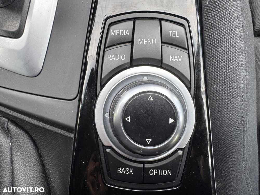 BMW Seria 3 320d Aut. Blue Performance Sport Line - 24