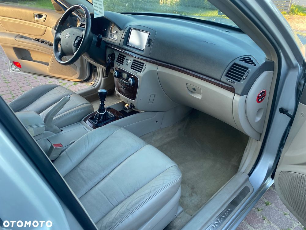 Hyundai Sonata - 8