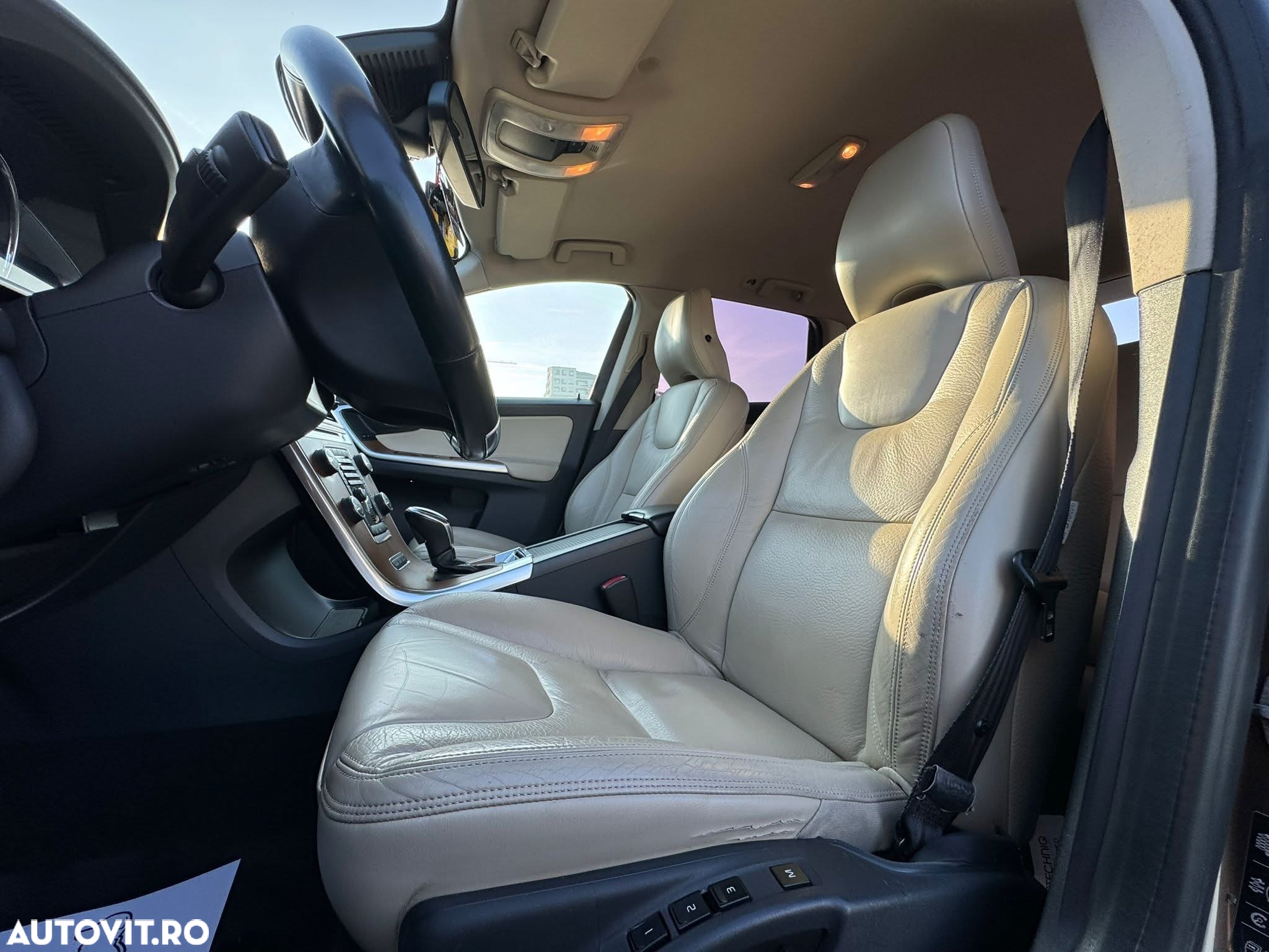 Volvo XC 60 D5 AWD Summum - 10
