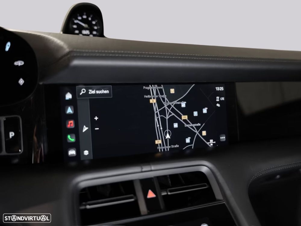 Porsche Taycan Sport Turismo - 12