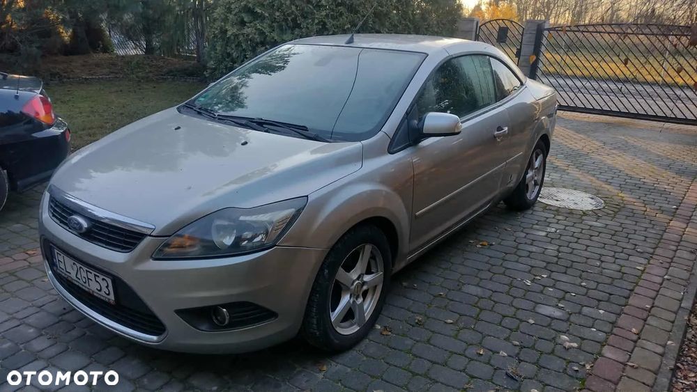 Ford Focus Coupe-Cabriolet 2.0 16V Titanium - 1