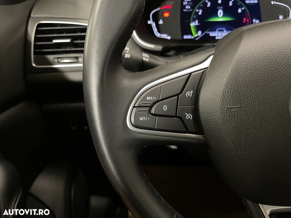 Renault Megane TCe 140 EDC GPF Equilibre - 19