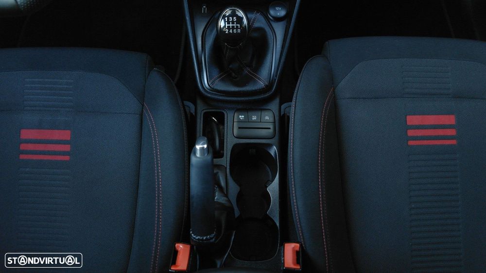 Ford Fiesta 1.0 EcoBoost ST-Line - 24