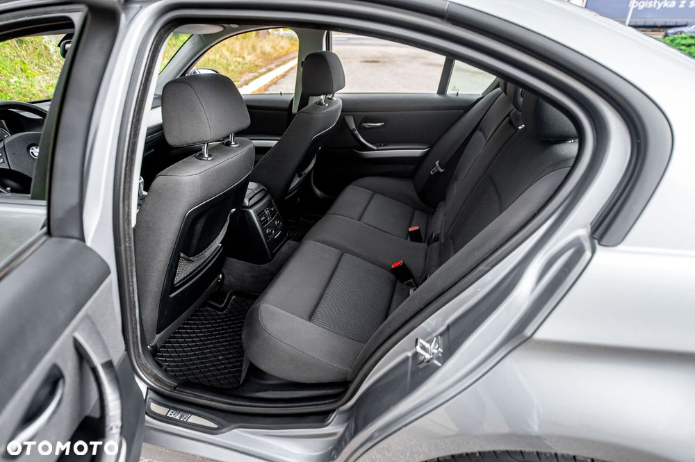 BMW Seria 3 320i Edition Lifestyle - 30
