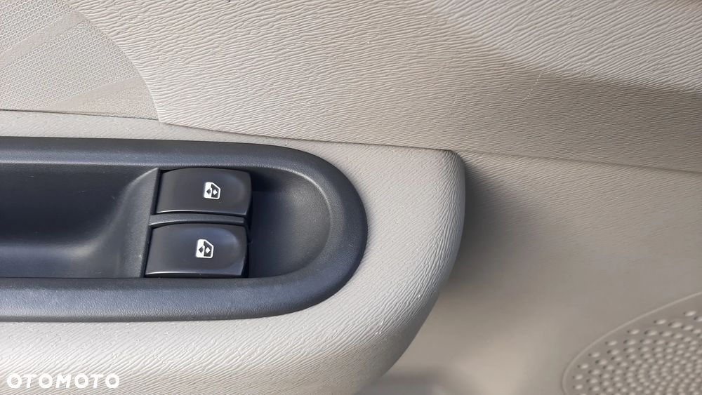 Renault Twingo 1.2 8V Access - 9