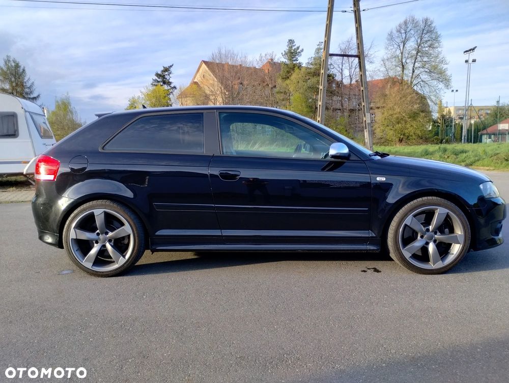 Audi S3 2.0T FSI Quattro - 2