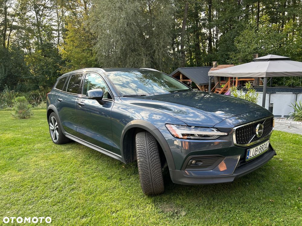 Volvo V60 Cross Country - 30