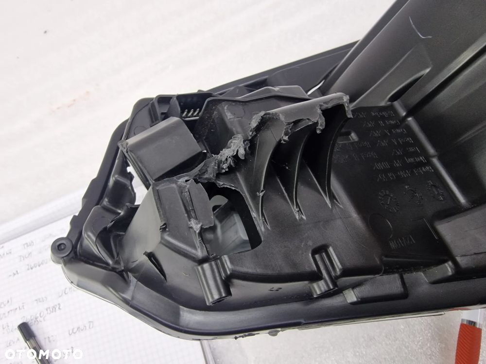 RENAULT ZOE LIFT LEWA / PRAWA LAMPA PRZEDNIA PRZÓD FULL LED PAKIET OŚMIU LAMP , NR 260100279R / 260102384R / 260609388R / 260602157R , NR AUKCJI LA742 - 38