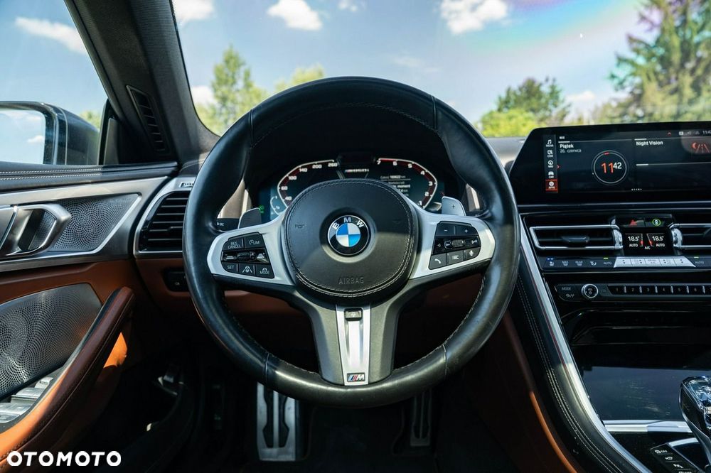 BMW Seria 8 M850i xDrive - 16