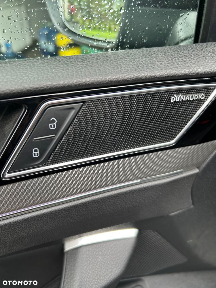 Volkswagen Passat - 11