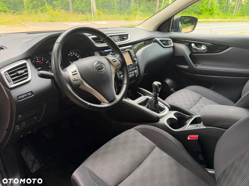 Nissan Qashqai 1.2 DIG-T N-Vision - 19