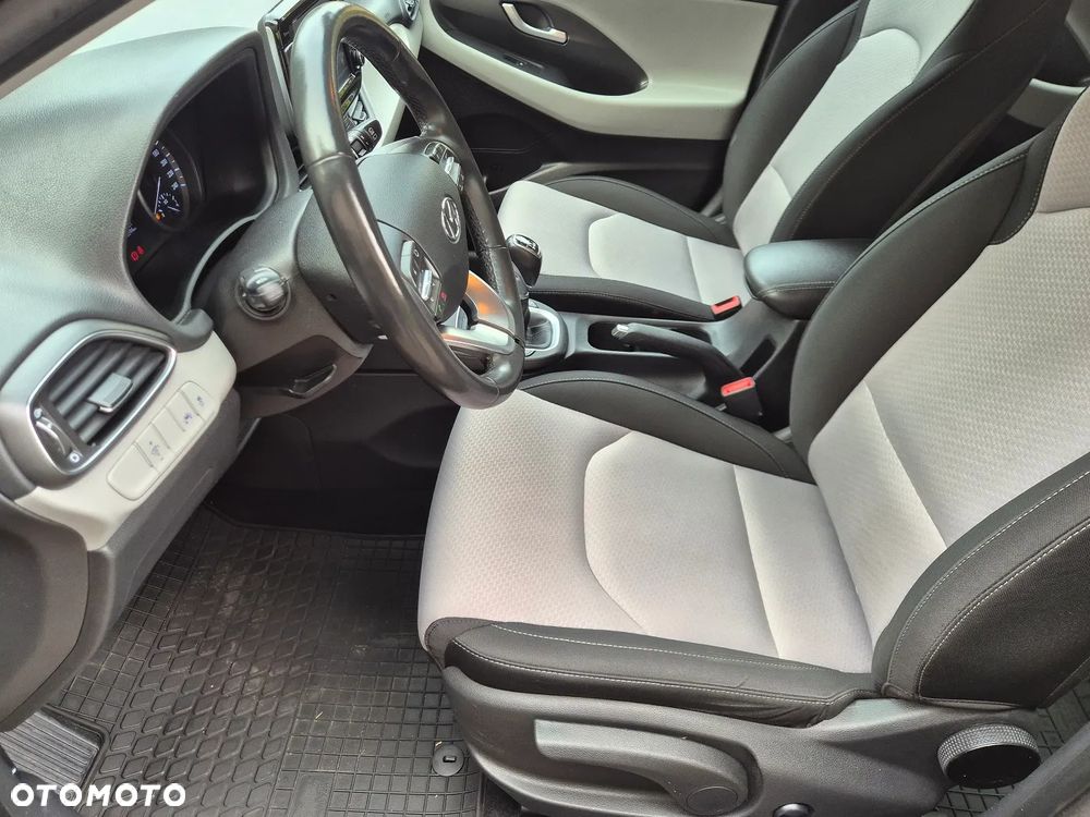 Hyundai i30 1.4 T-GDI Style - 17