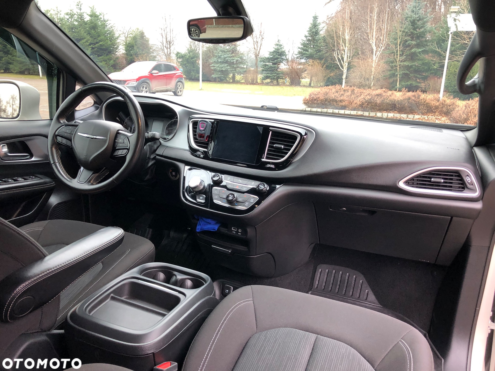 Chrysler Pacifica - 13