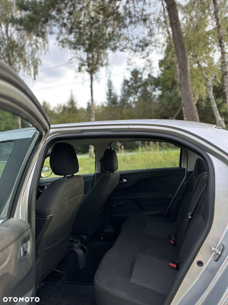 Peugeot 301 - 8