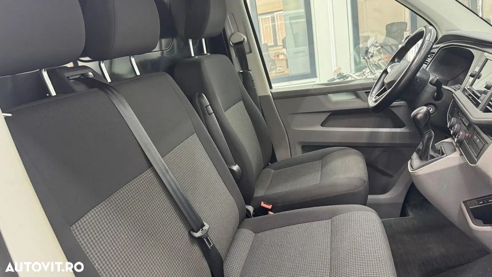 Volkswagen Transporter - 11