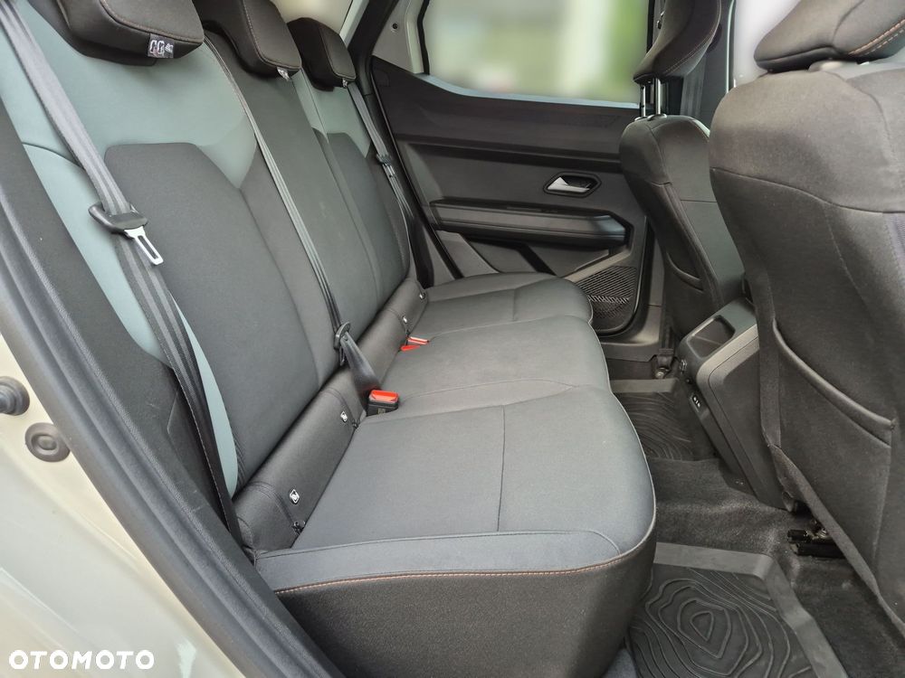 Dacia Duster 1.2 TCe mHEV Extreme 4x4 - 11