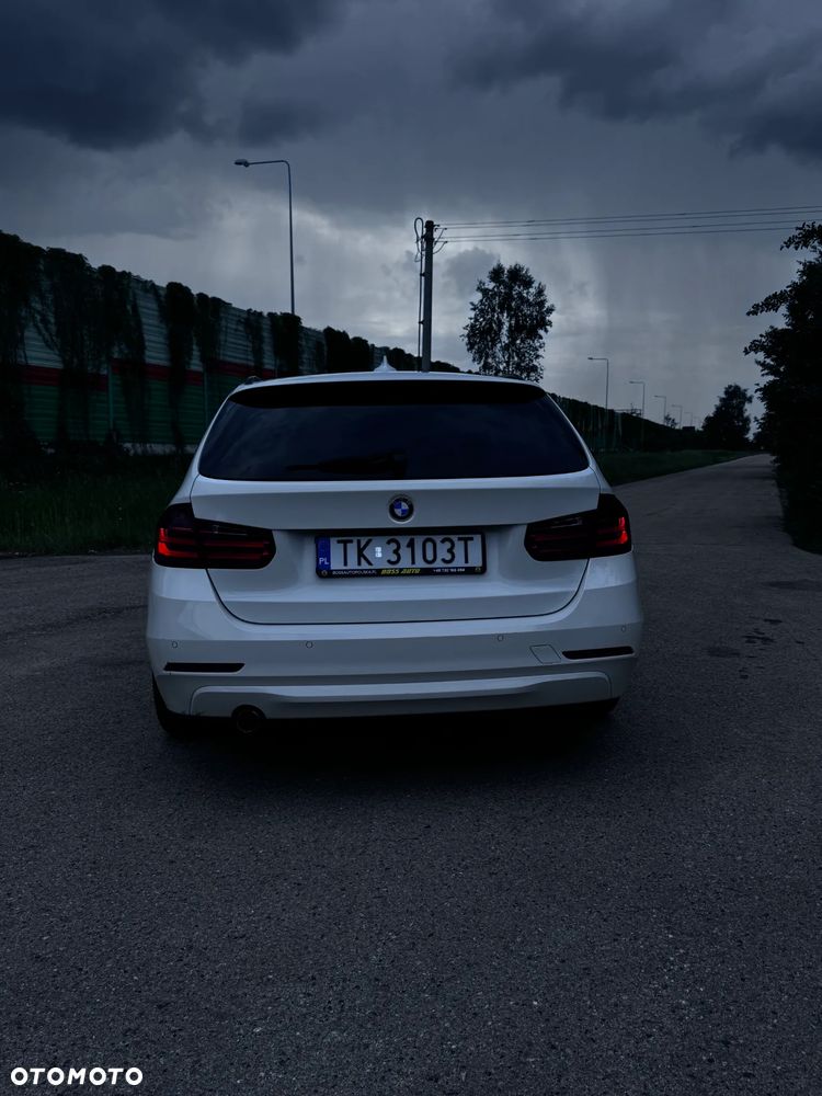 BMW Seria 3 318d - 11