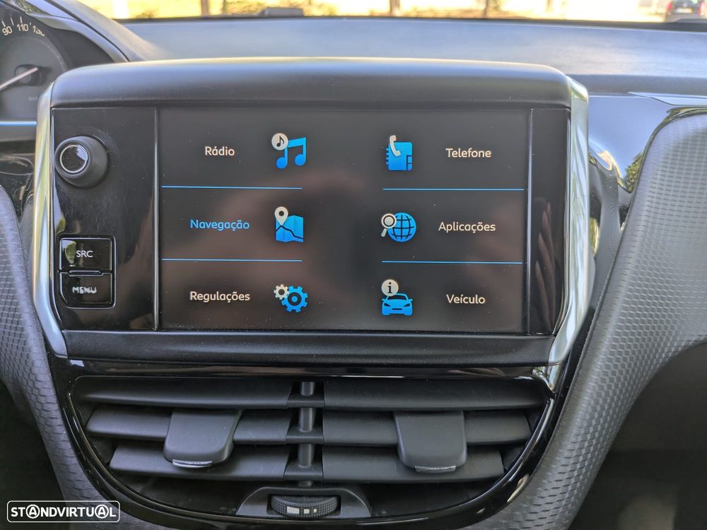 Peugeot 2008 1.2 PureTech Allure EAT6 - 14