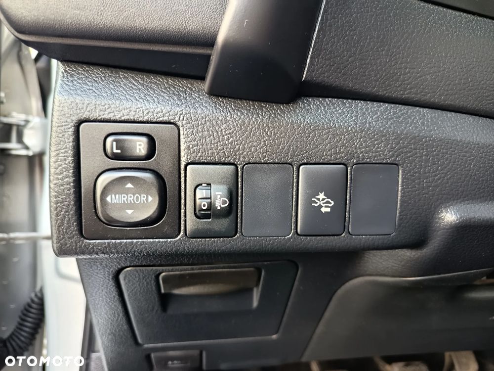 Toyota Auris 1.33 VVT-i Premium - 23