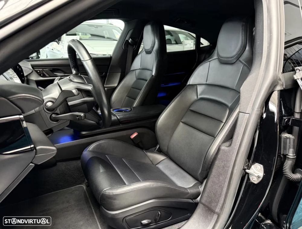 Porsche Taycan 4S - 24