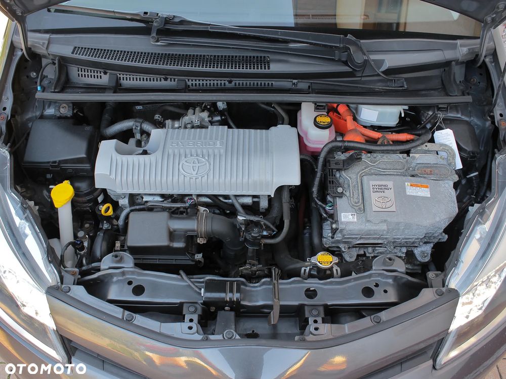 Toyota Yaris Hybrid 100 Dynamic - 27
