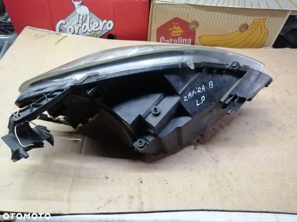 Opel Zafira B komplet lamp przednich Xenon 13252471RH 13252470LH EU - 4