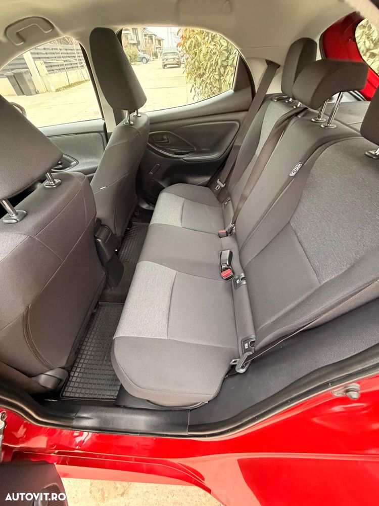 Toyota Yaris 1.5 VVT-i HSD Dynamic Bi-tone - 6