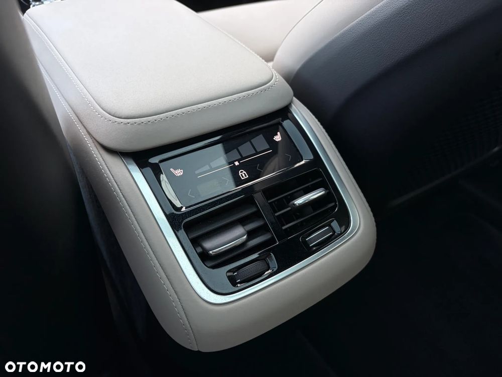 Volvo XC 90 B5 B AWD Plus Bright 7os - 24