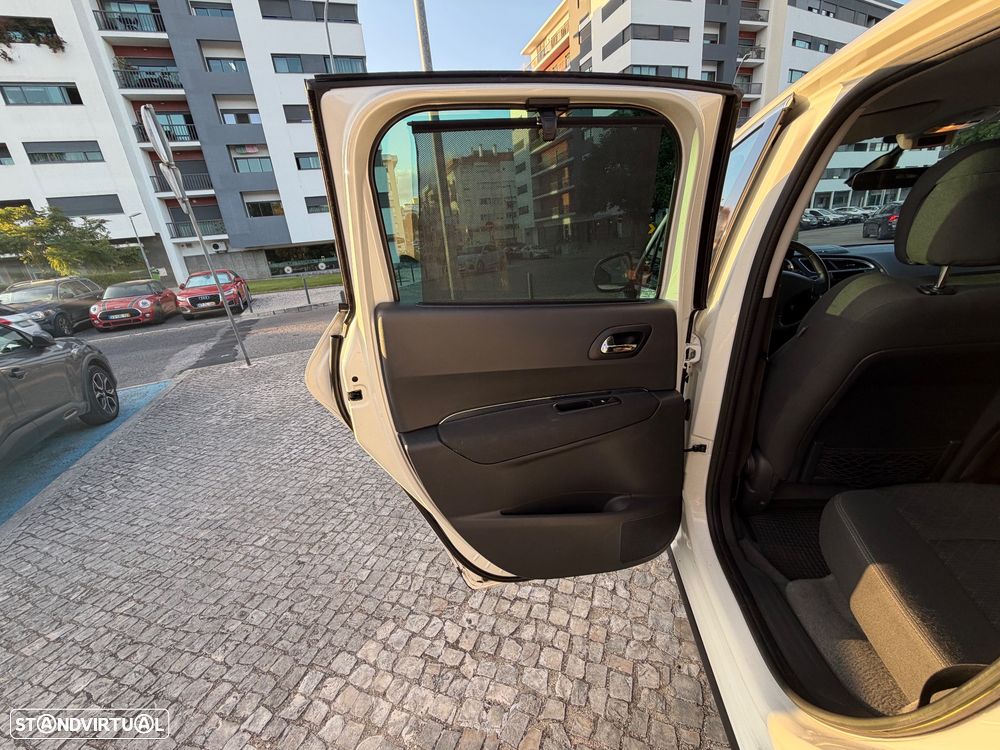 Peugeot 3008 1.6 e-HDi SE Style 2-Tronic 110g - 23