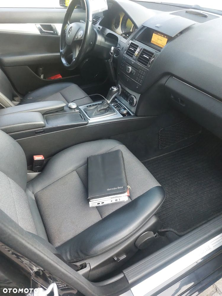 Mercedes-Benz Klasa C 180 T Kompressor Automatik - 11