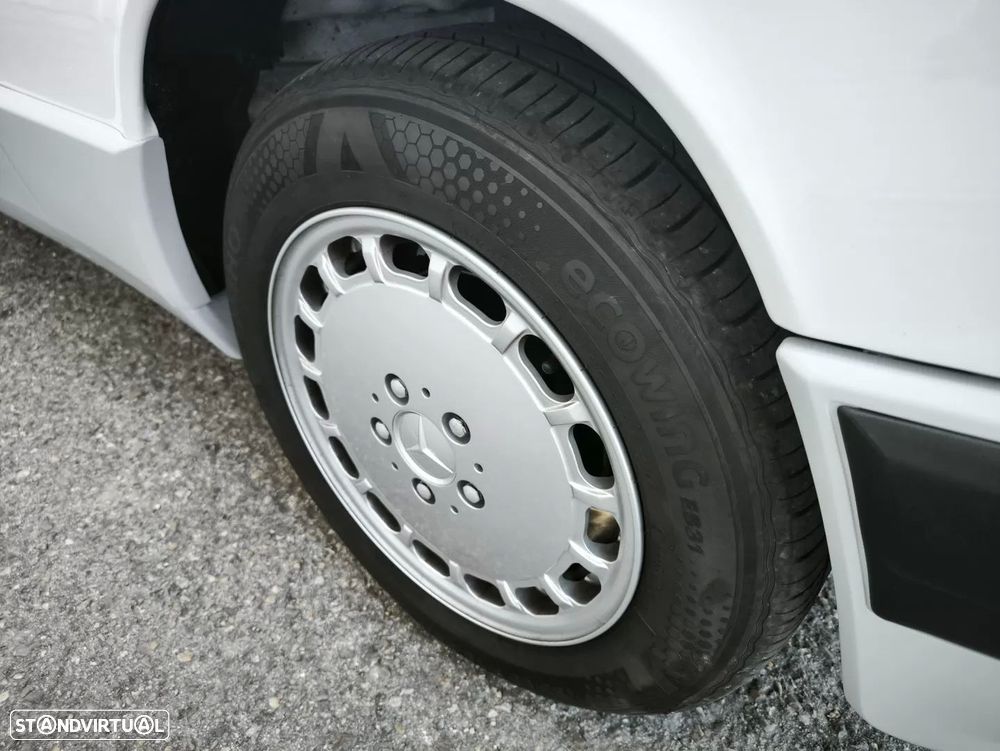 Mercedes-Benz W201 (1982-1993) 190 E 1.8 - 53