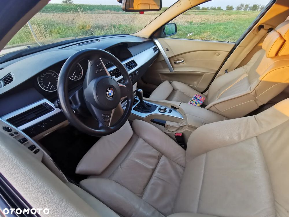 BMW Seria 5 545i - 18
