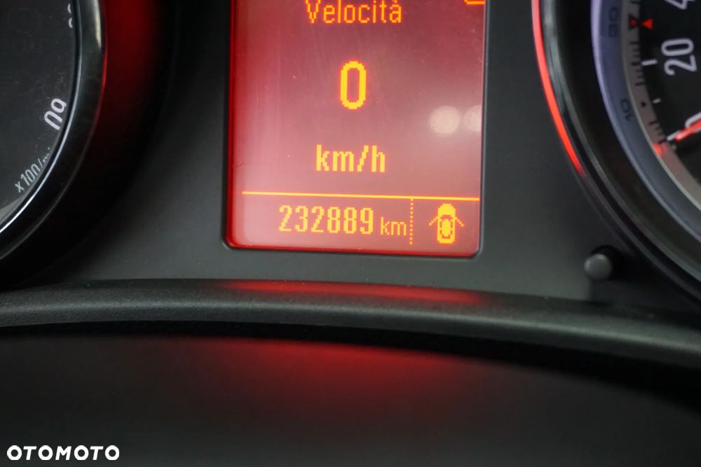 Opel Astra 2.0 CDTI Sport S&S - 36