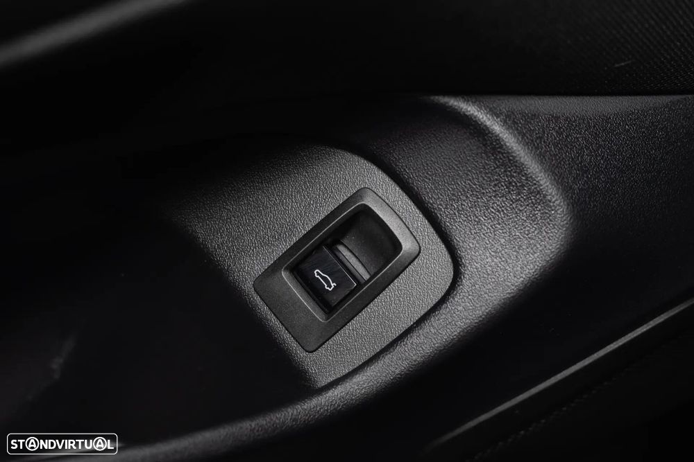 BMW 530 e xDrive Pack Desportivo M Pro - 38