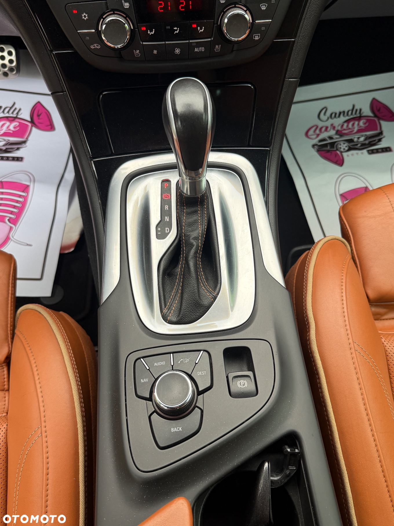 Opel Insignia - 25