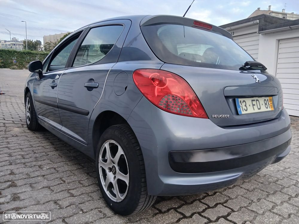 Peugeot 207 1.4 16V Sport - 4