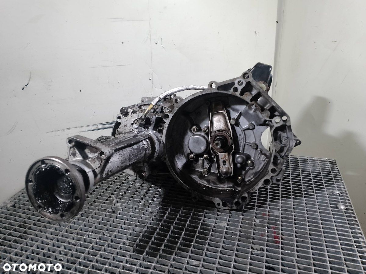SKRZYNIA BIEGÓW MANUALNA VW T4 CRM 1.9 DCI - 1