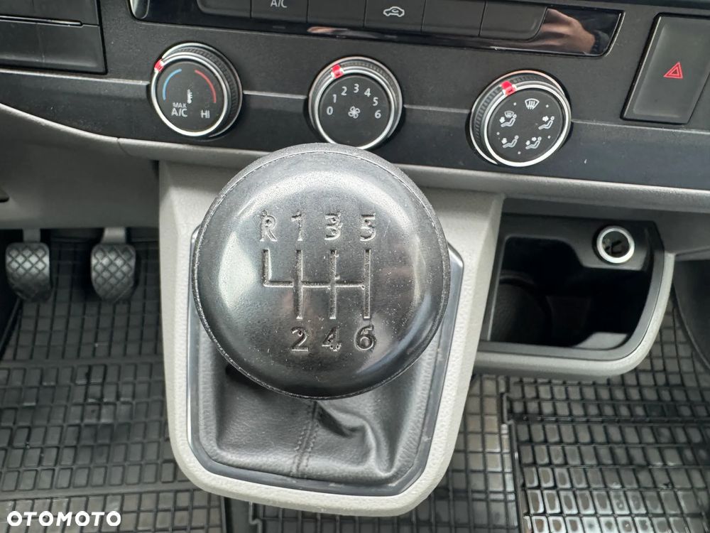 Volkswagen Transporter LONG L2 - 21