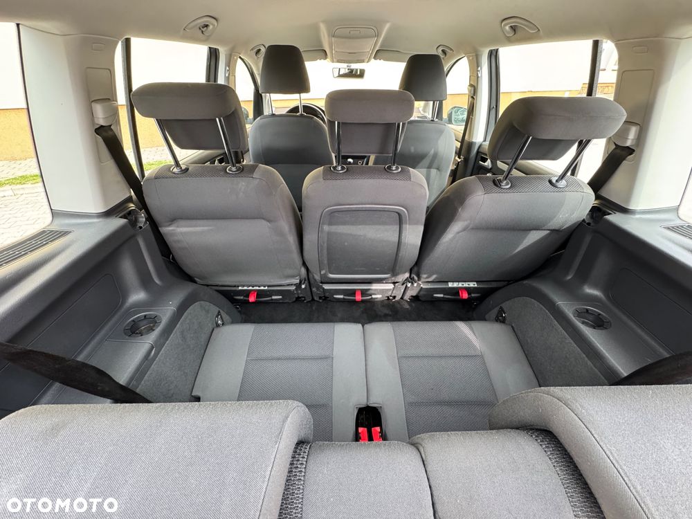 Volkswagen Touran 1.6 TDI DPF BlueMotion Technology Comfortline - 9