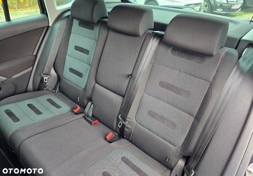 Volkswagen Tiguan - 14